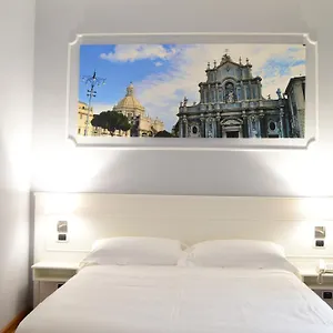 Hotel Centrum, Aeroporto di Catania Fontana Rossa